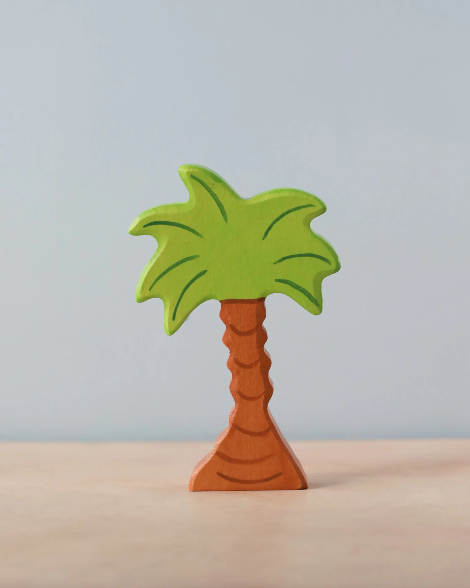 Holztiger Palm Tree