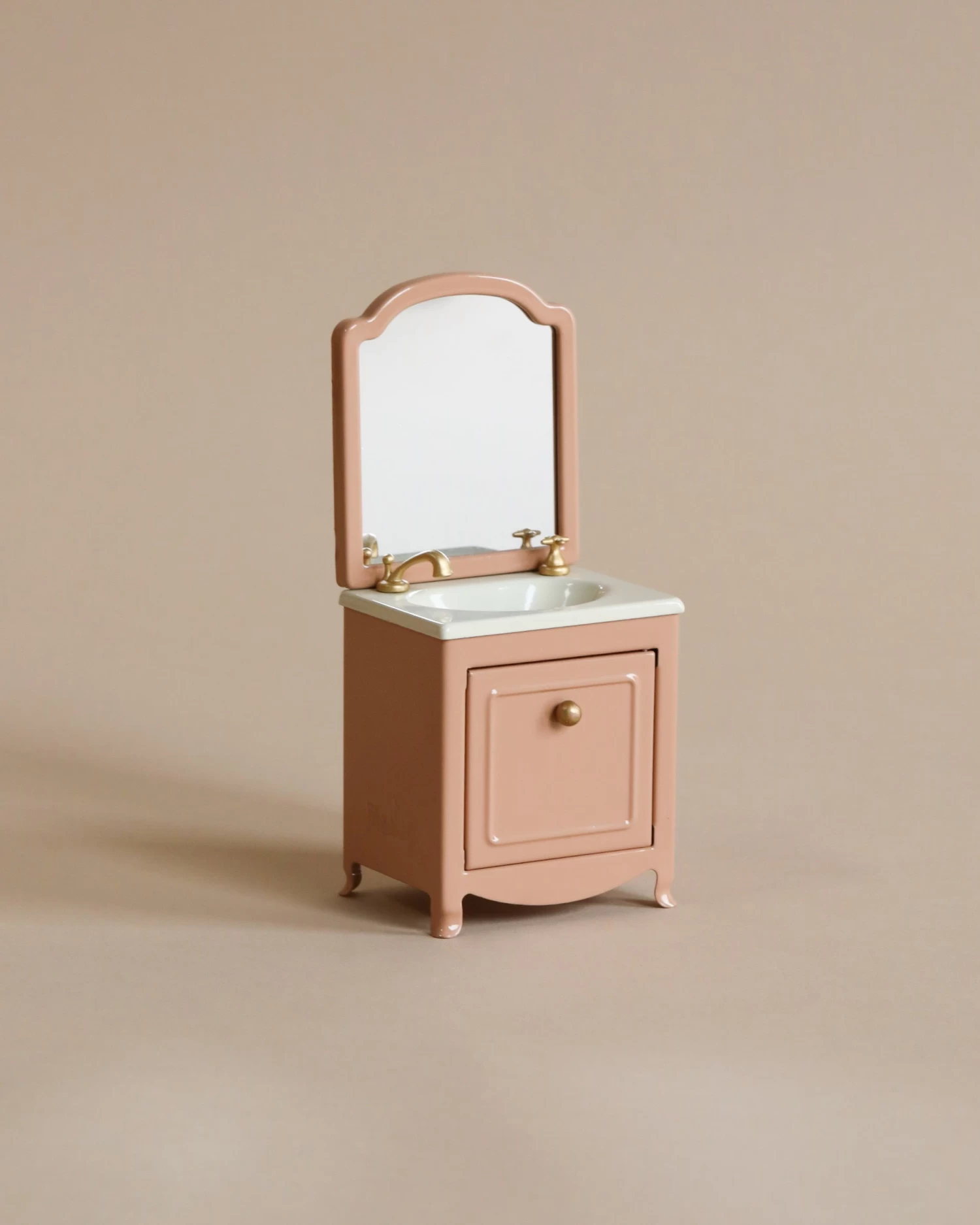 Maileg Miniature Sink With Mirror - Image 2