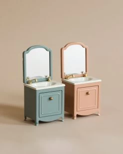 Maileg Miniature Sink With Mirror