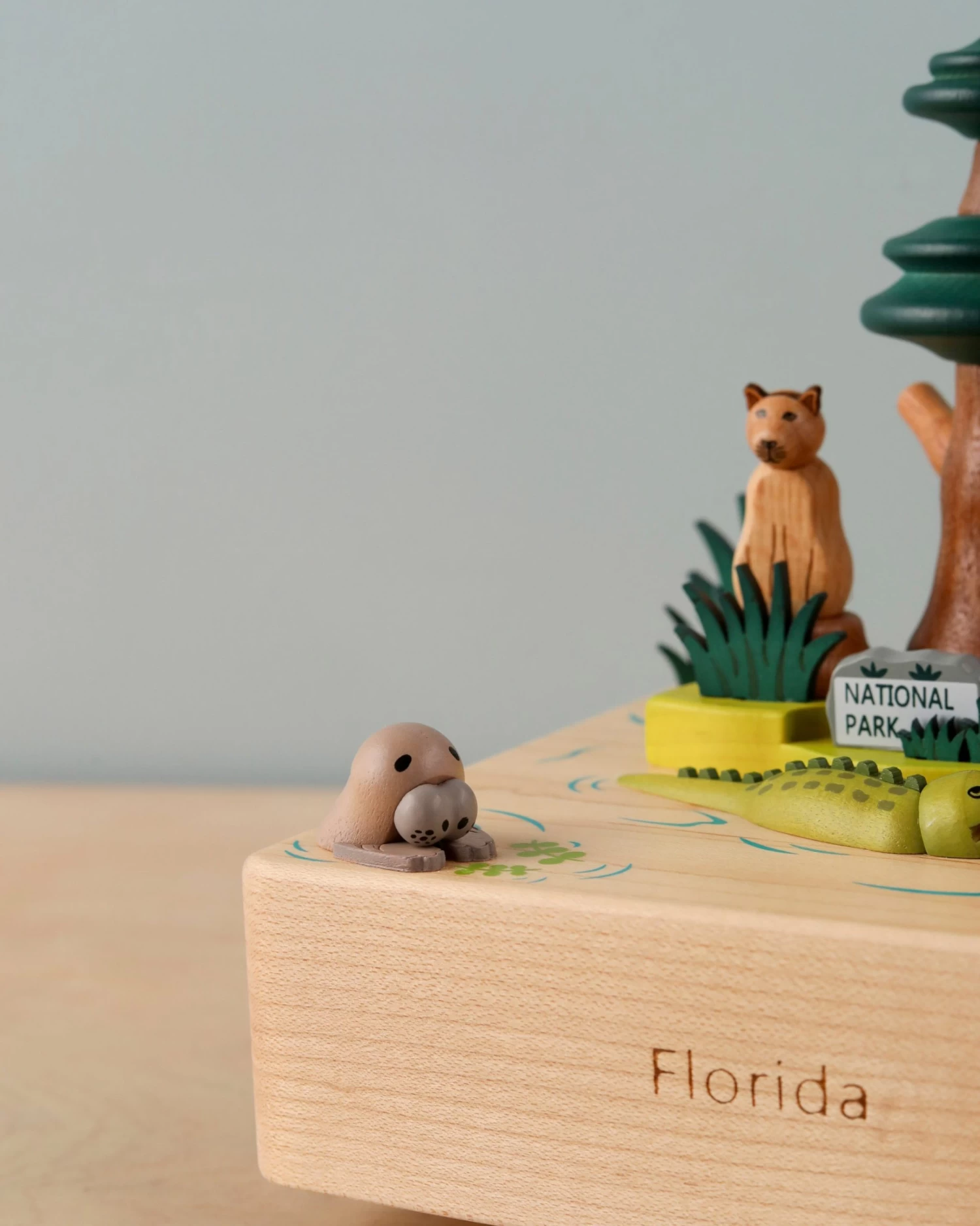 Florida Wooden Music Box - Image 4