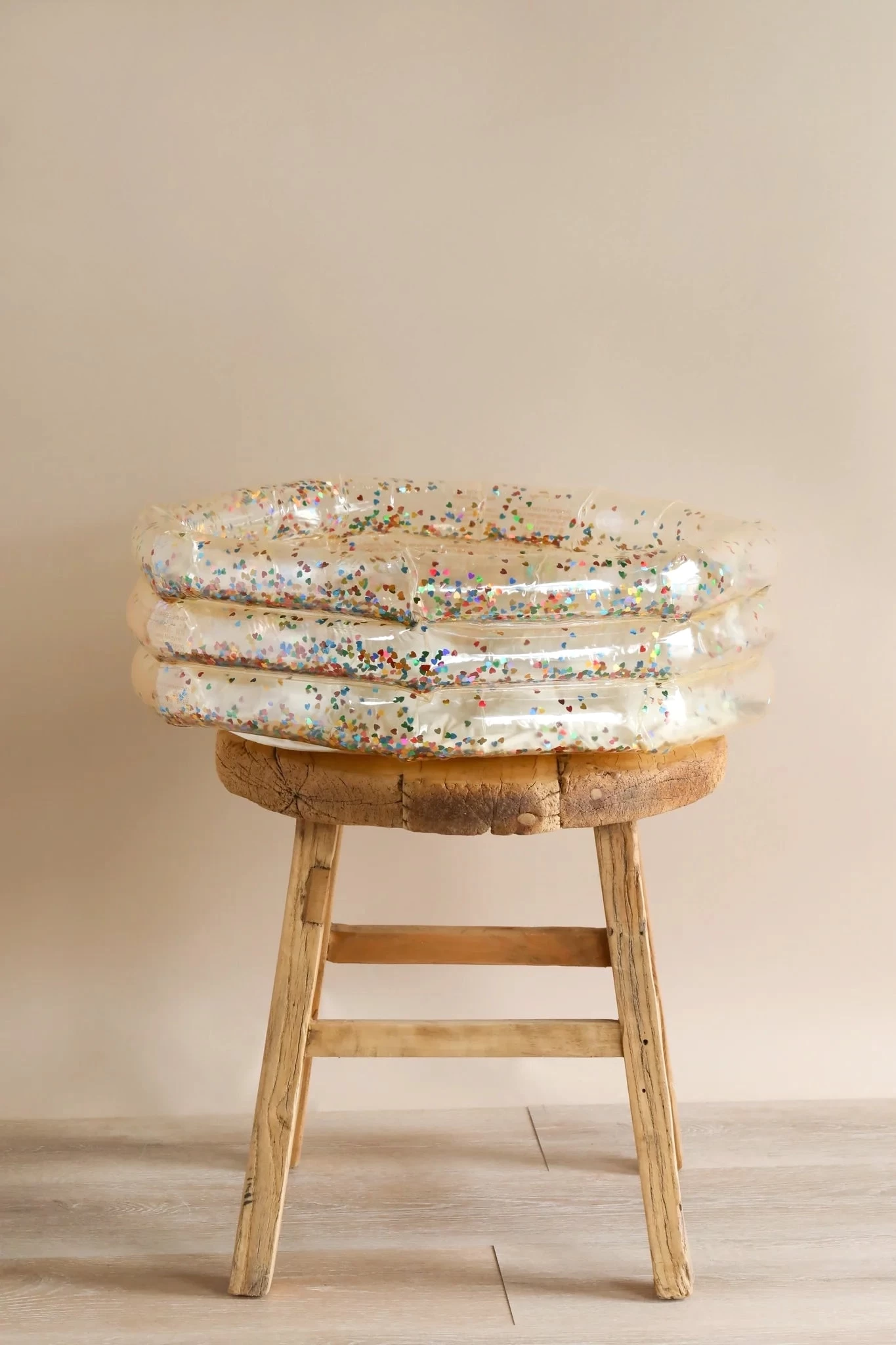 Konges Sløjd Inflatable Mini Pool - Transparent Confetti Hearts