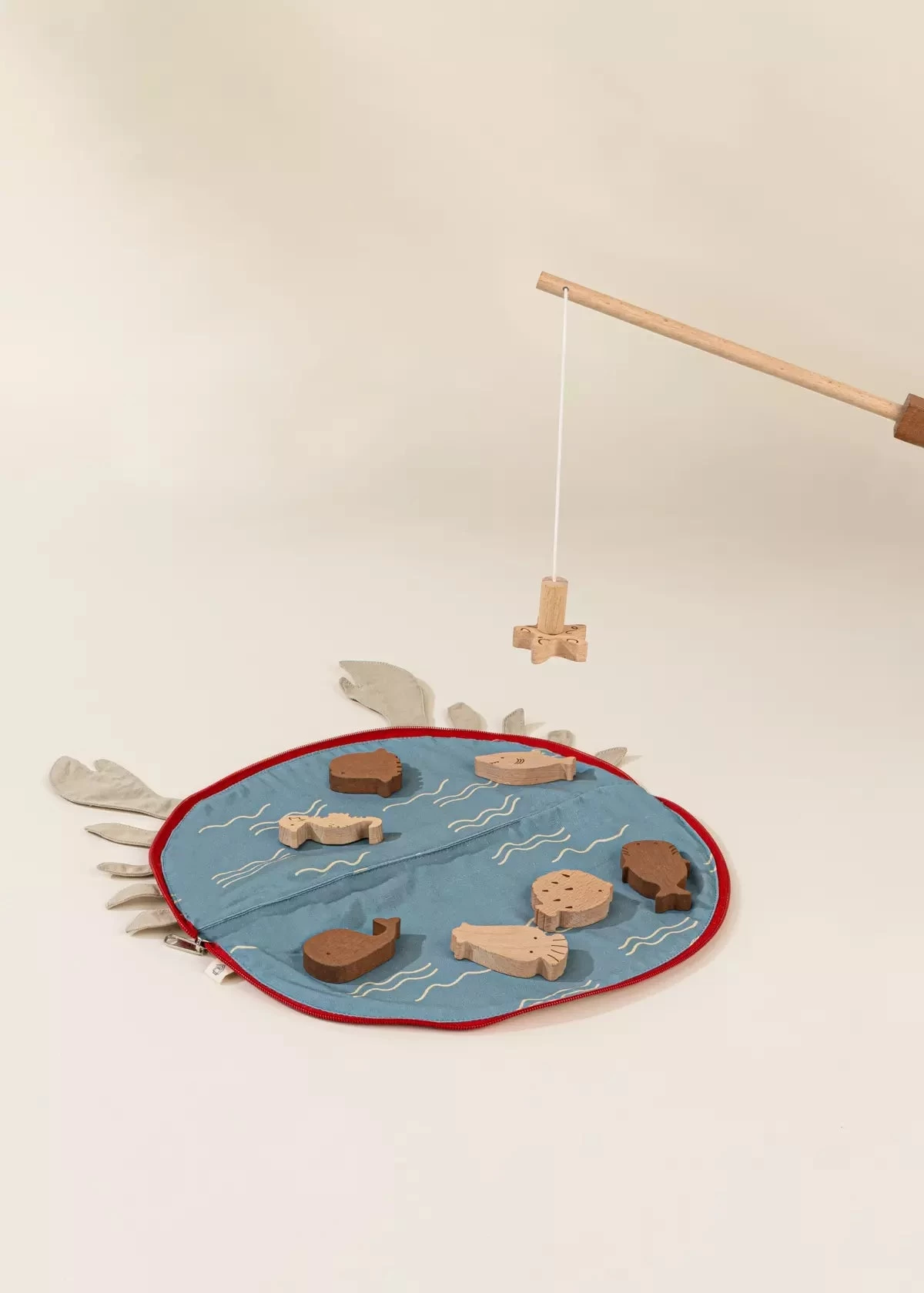 Wooden Fishing Game With Bag - Image 4